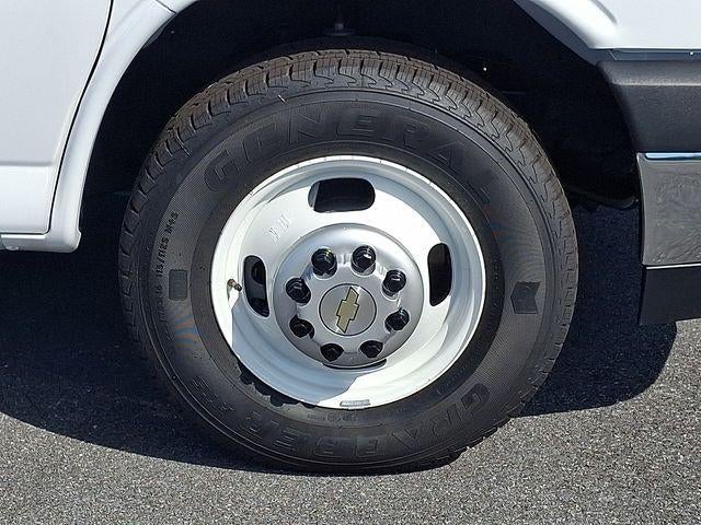 2026 Chevrolet Express Cutaway 3500 Base