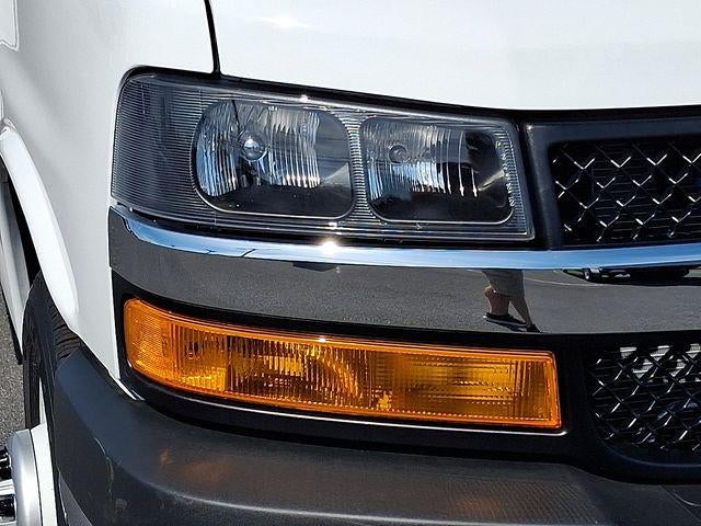2026 Chevrolet Express Cutaway 3500 Base