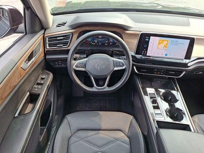 2024 Volkswagen Atlas 2.0T SE w/Technology