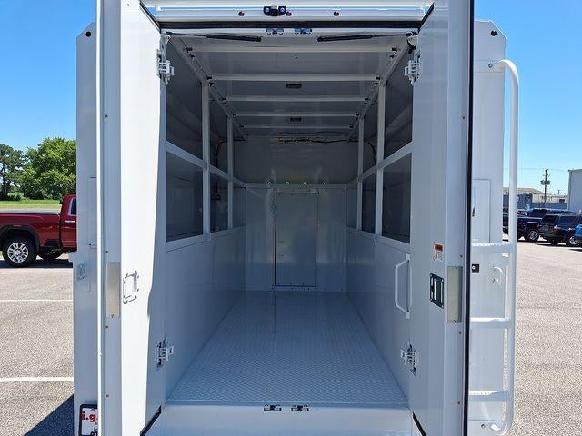 2026 Chevrolet Express Cutaway 3500 Base