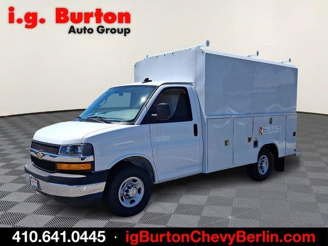 2026 Chevrolet Express Cutaway 3500 Base