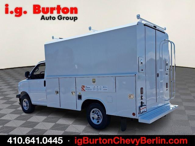 2026 Chevrolet Express Cutaway 3500 Base