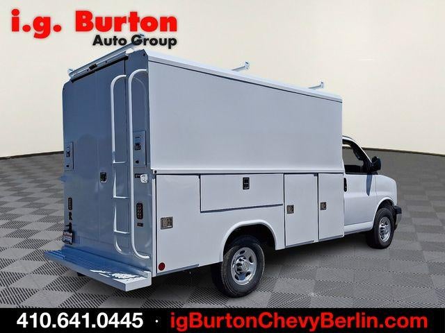 2026 Chevrolet Express Cutaway 3500 Base