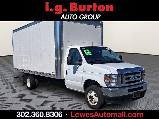 2024 Ford E-Series Cutaway E-450