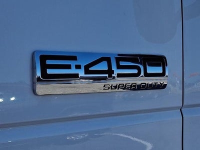 2024 Ford E-Series Cutaway E-450