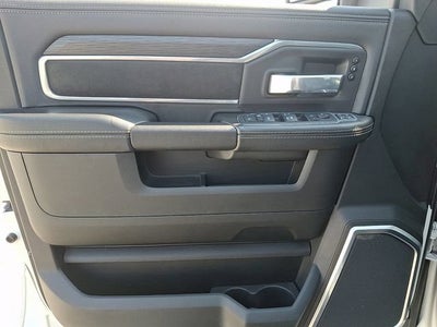 2024 RAM 3500 Laramie Crew Cab 4x4 8' Box
