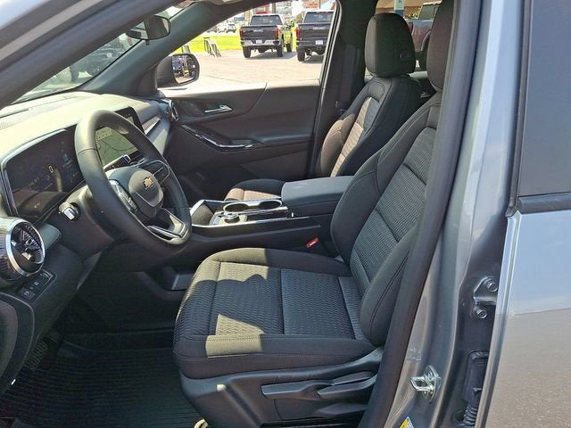2027 Chevrolet Equinox LT - Photo 10