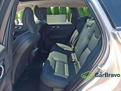 2023 Volvo XC60 B5 Plus Dark Theme