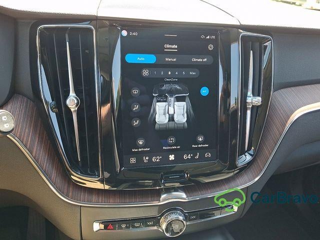2023 Volvo XC60 B5 Plus Dark Theme