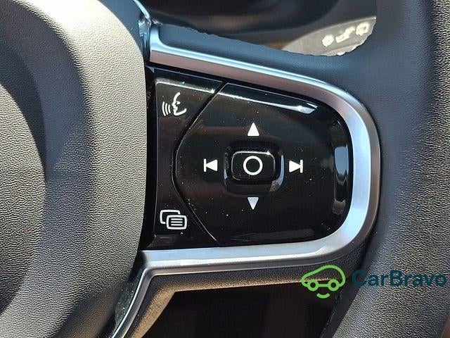 2023 Volvo XC60 B5 Plus Dark Theme