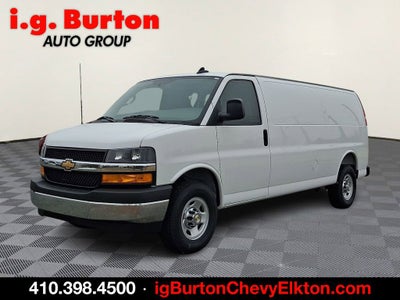 2025 Chevrolet Express Cargo WT