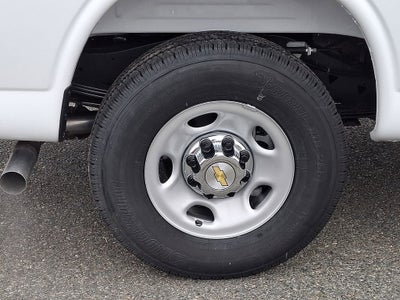 2025 Chevrolet Express Cargo WT