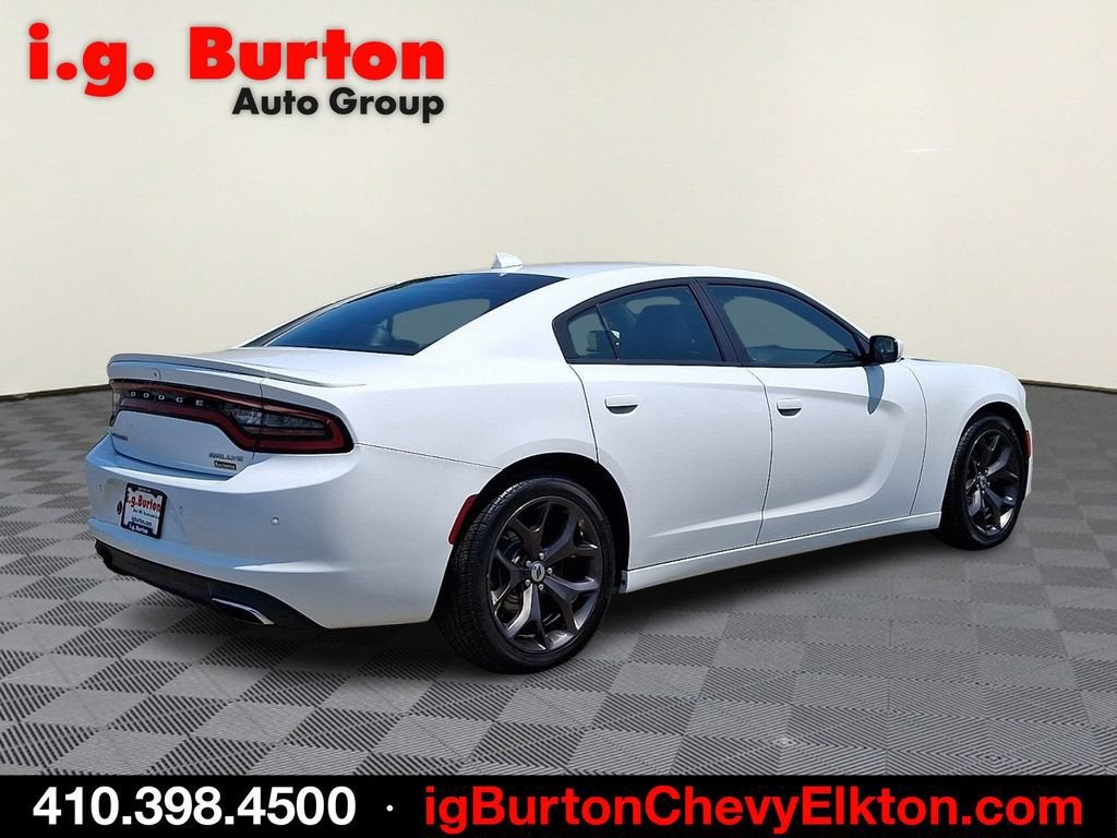 2017 Dodge Charger SXT RWD